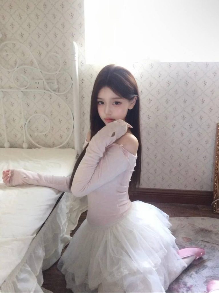欣欣 新人 🆕4582 作者:白金汉宫 帖子ID:5728 